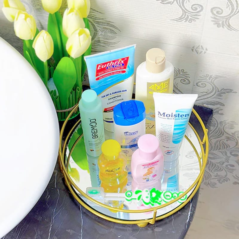 Classy Golden Vanity Display with Mirror - Image 3